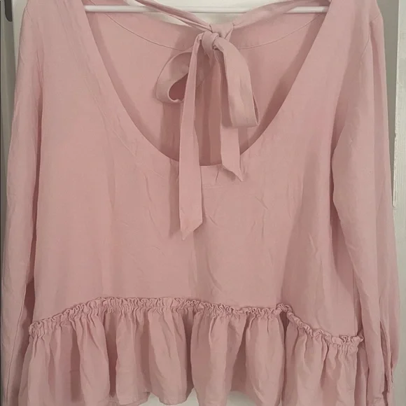 Cloth & Stone Blush/Light pink Ruffle Top with Open Back - Picture 3 of 7